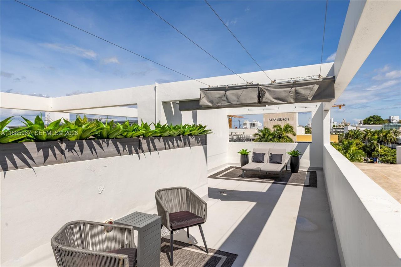 1700 Meridian Ave, Unit 501, Miami Beach, FL 33139 Photo