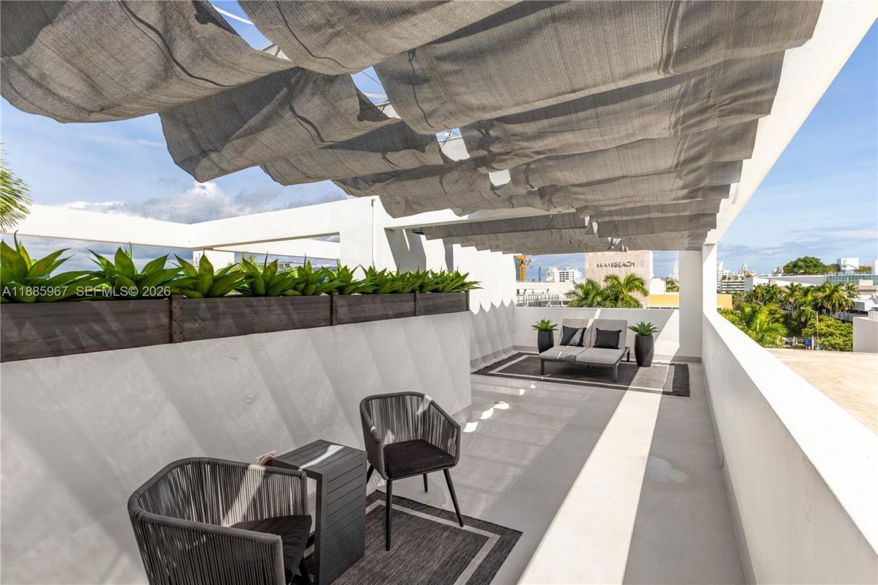 1700 Meridian Ave, Unit 501, Miami Beach, FL 33139 Photo