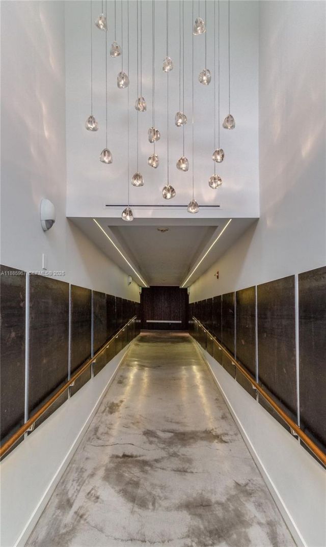 1700 Meridian Ave, Unit 501, Miami Beach, FL 33139 Photo