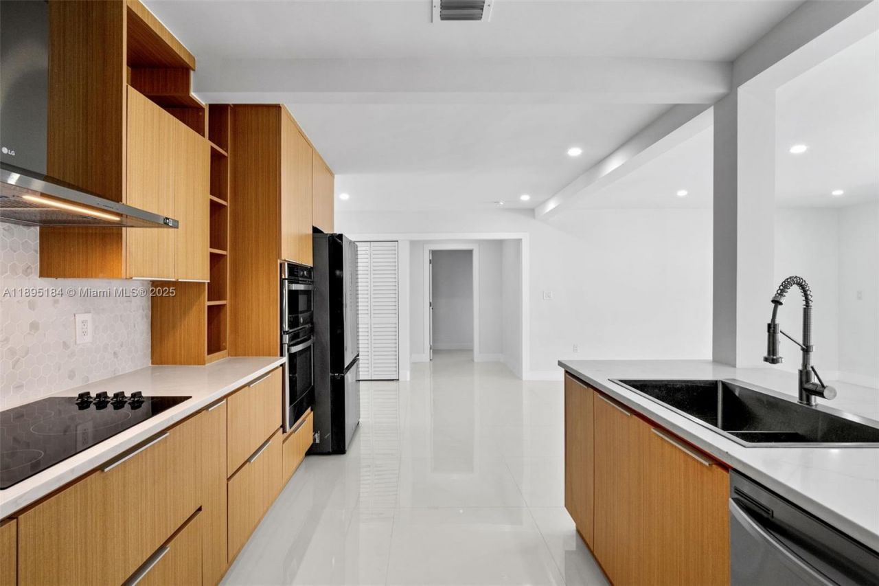 2940 SW 12th St, Miami, FL 33135 Photo