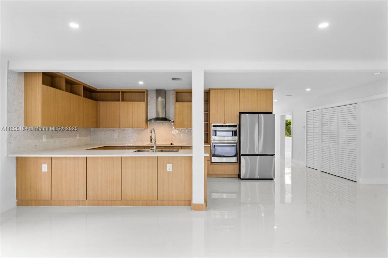 2940 SW 12th St, Miami, FL 33135 Photo