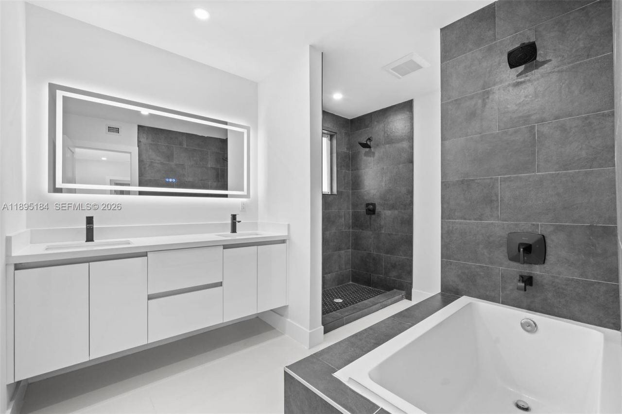 2940 SW 12th St, Miami, FL 33135 Photo