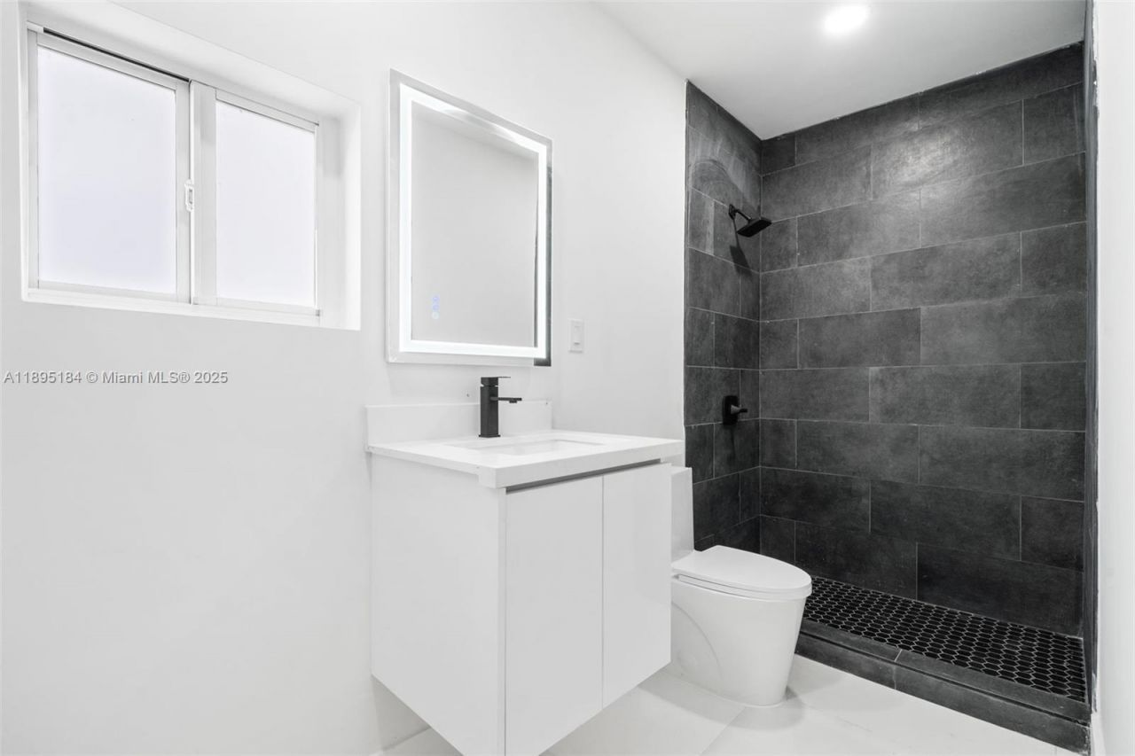 2940 SW 12th St, Miami, FL 33135 Photo