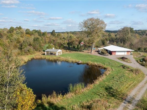 100 Cottage Grove Drive, Youngstown, OH 44505