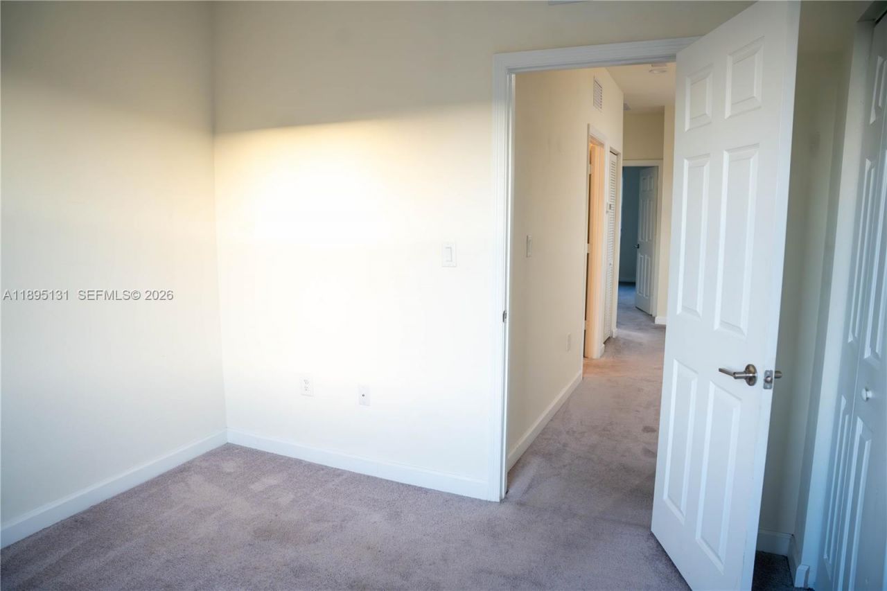 11091 W 32nd Ln, Hialeah, FL 33018 Photo