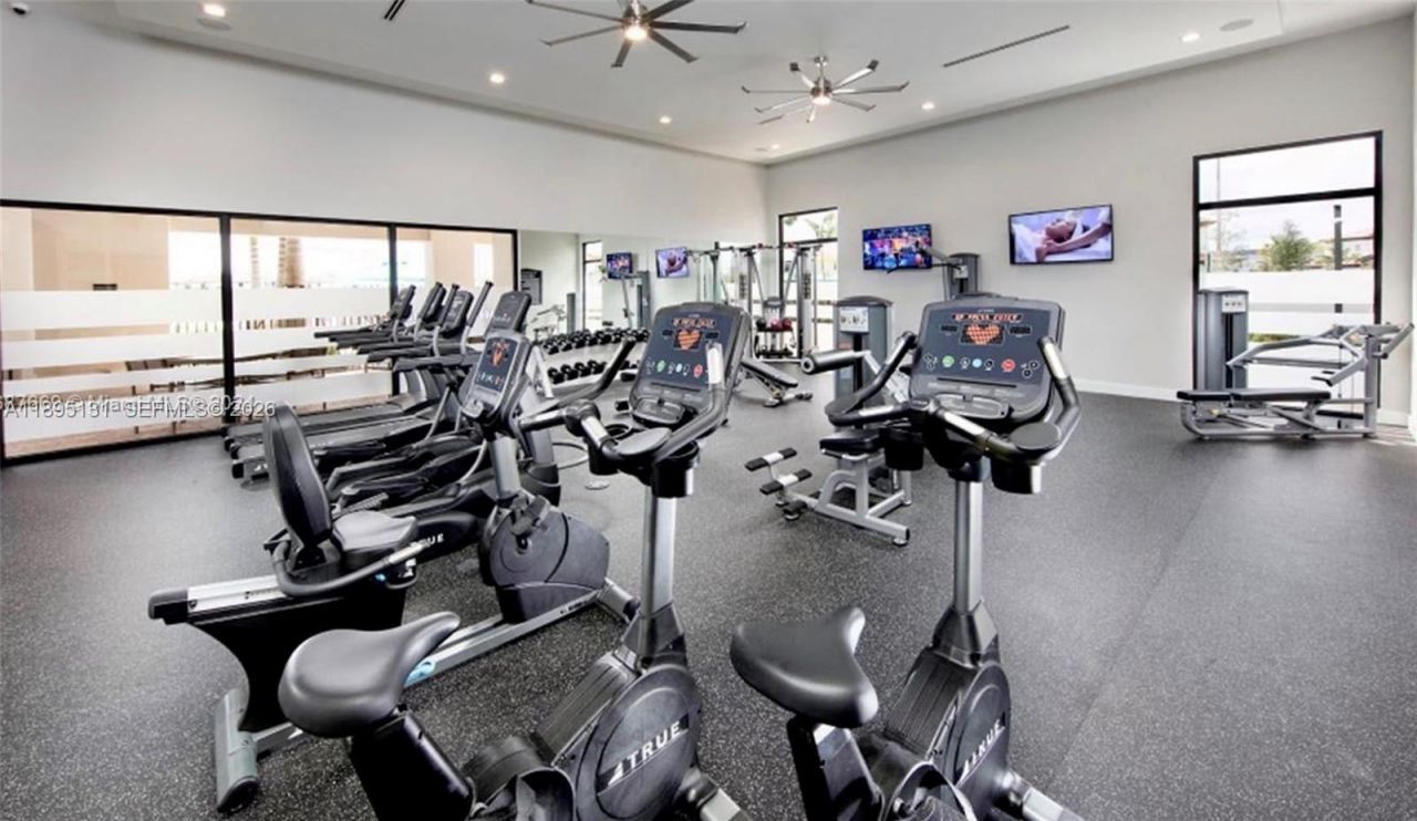 11091 W 32nd Ln, Hialeah, FL 33018 Photo