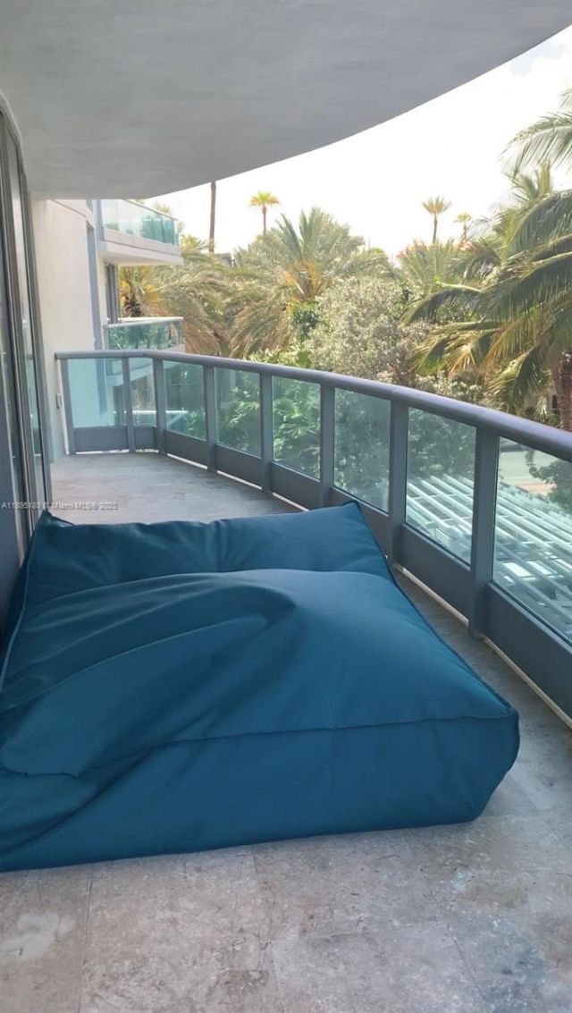 9401 Collins Ave, Unit 305, Surfside, FL 33154 Photo