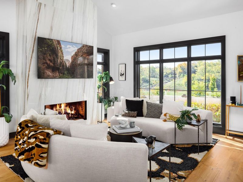 2342 Quarry Trails Drive, Columbus, OH 43228 Photo 11