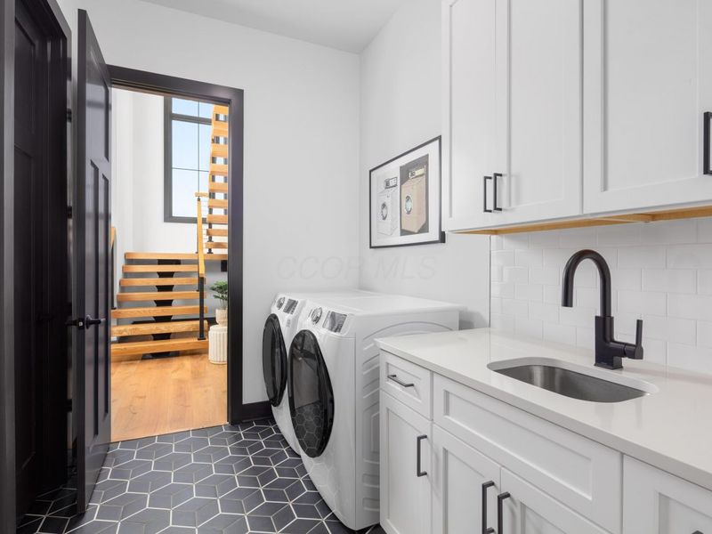 2342 Quarry Trails Drive, Columbus, OH 43228 Photo 19