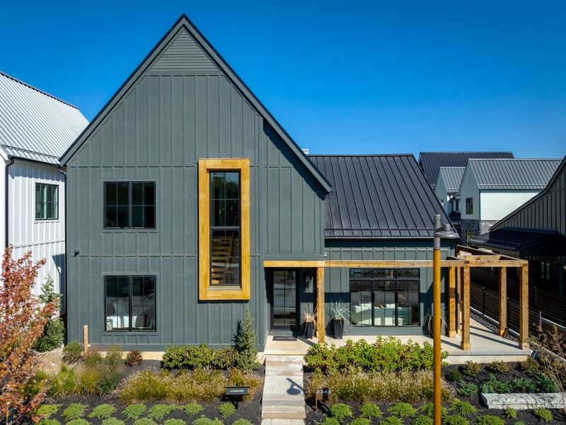 2342 Quarry Trails Drive, Columbus, OH 43228 Photo 2