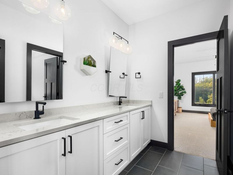 2342 Quarry Trails Drive, Columbus, OH 43228 Photo 25