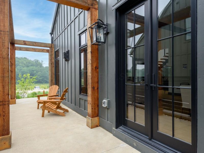 2342 Quarry Trails Drive, Columbus, OH 43228 Photo 8