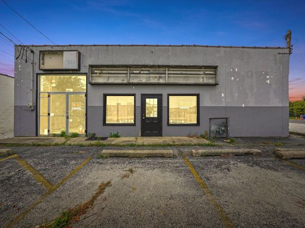 7825 W Lincoln Highway, Frankfort, IL 60423