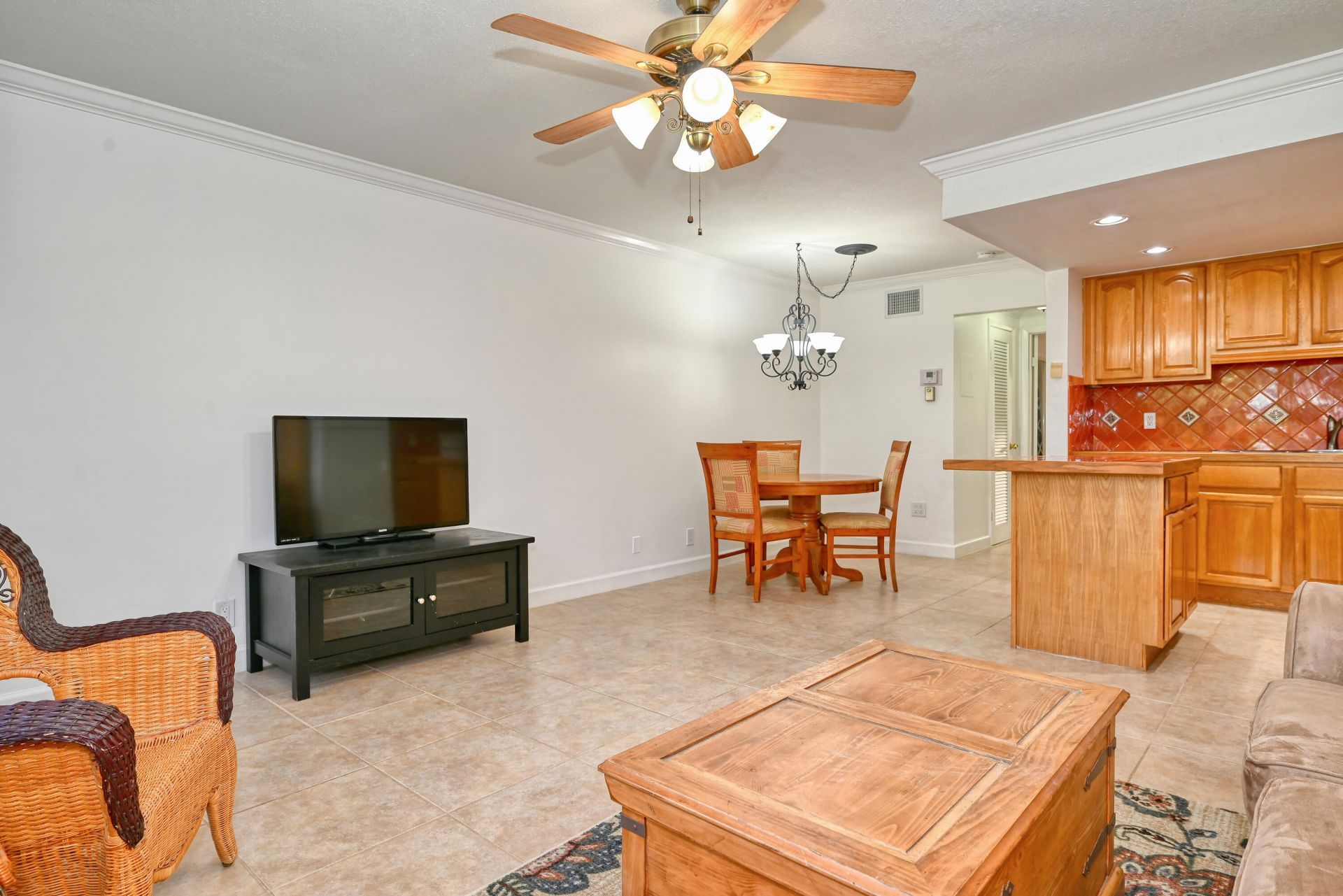 102 Coventry E, Unit 102, West Palm Beach, FL 33417 Photo