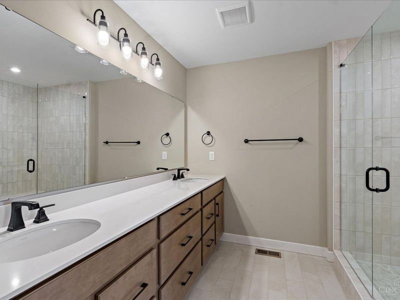 7436 Wetherington Lane, Unit 62704, West Chester, OH 45069 Photo 17