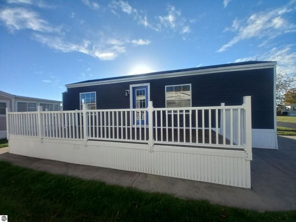 3675 Michigan Avenue E, Au Gres, MI 48703