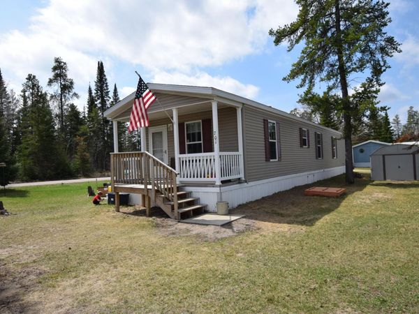 701 7th Lakewood Avenue, Warroad, MN 56763