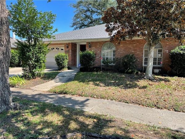 4204 LOIRE Drive, Kenner, LA 70065