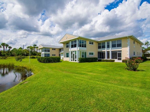 179 Grove Isle Circle, Unit 179, Vero Beach, FL 32962