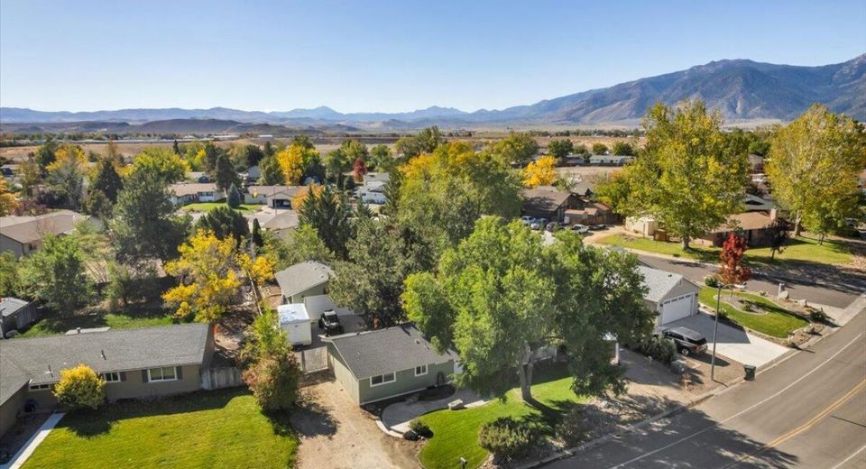 1231 Manhattan Way, Gardnerville, NV 89460 Photo