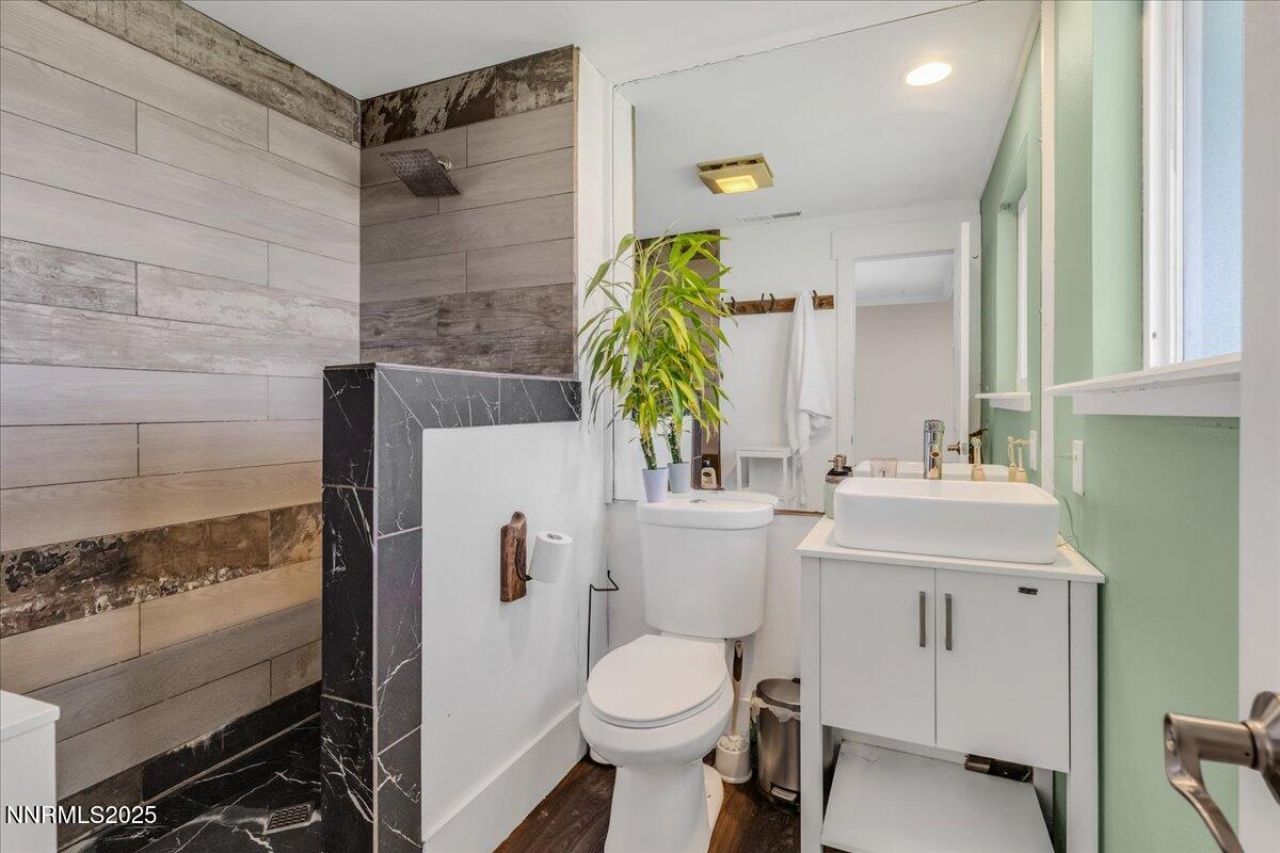 1231 Manhattan Way, Gardnerville, NV 89460 Photo