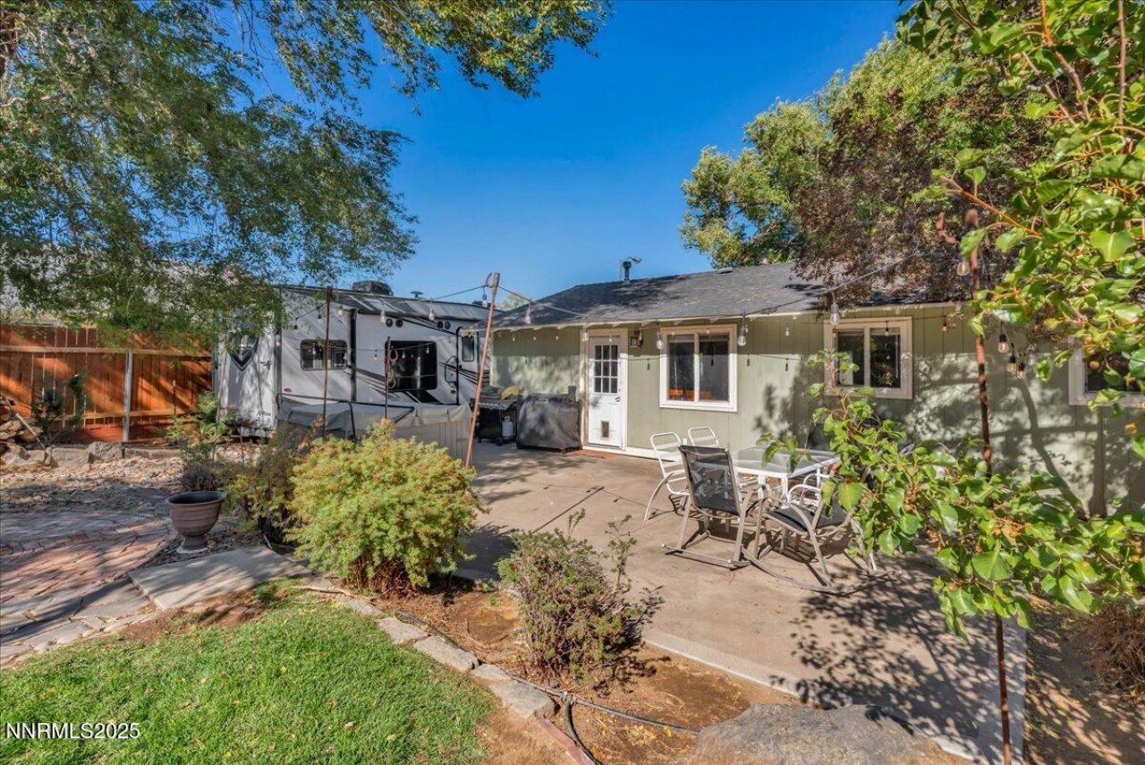 1231 Manhattan Way, Gardnerville, NV 89460 Photo