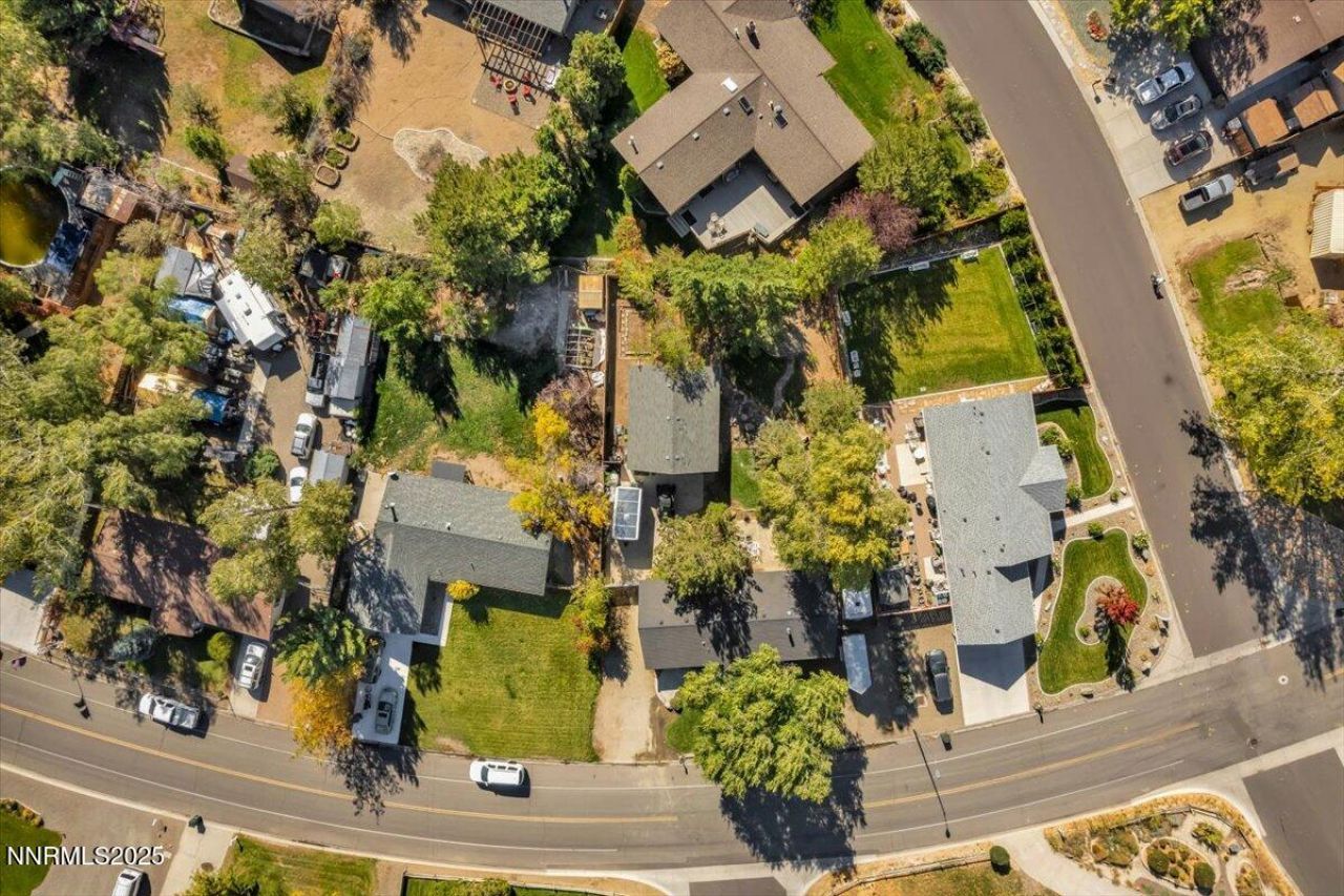 1231 Manhattan Way, Gardnerville, NV 89460 Photo