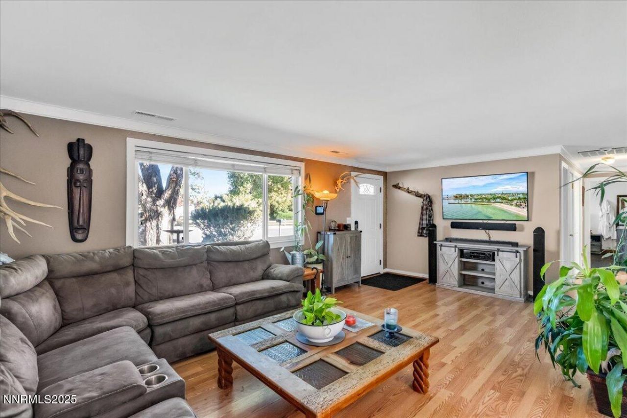 1231 Manhattan Way, Gardnerville, NV 89460 Photo