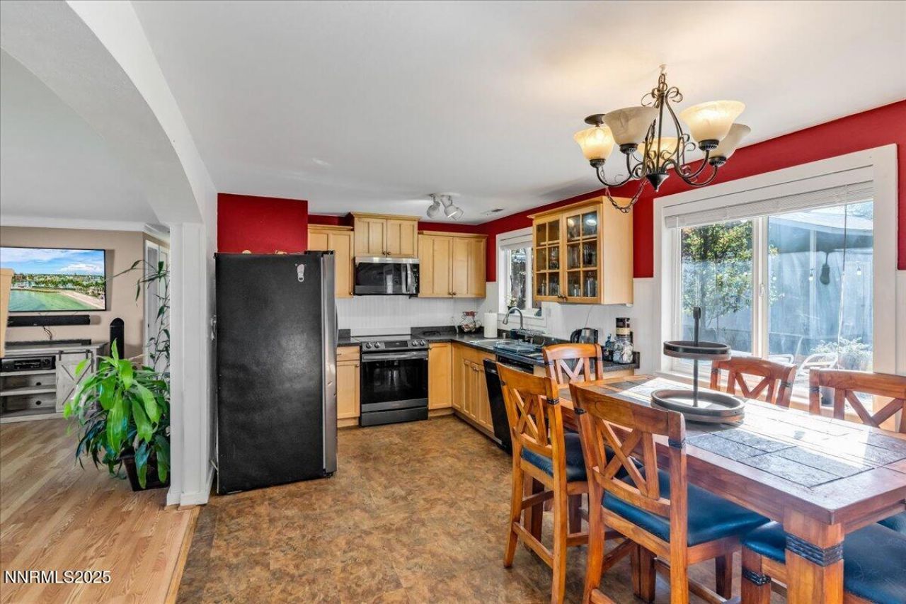 1231 Manhattan Way, Gardnerville, NV 89460 Photo