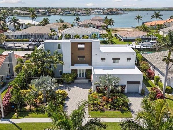 724 Plantation CT, MARCO ISLAND, FL 34145