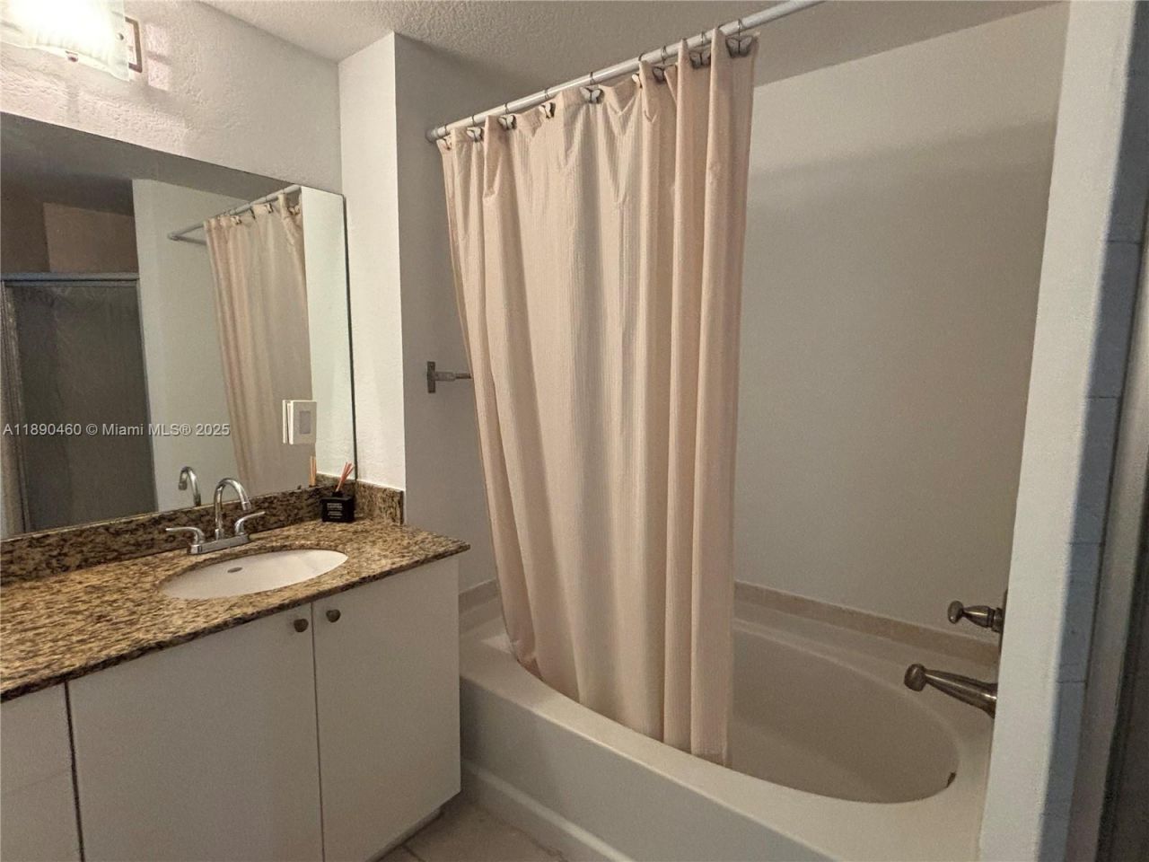 1830 Radius Dr, Unit 318, Hollywood, FL 33020 Photo