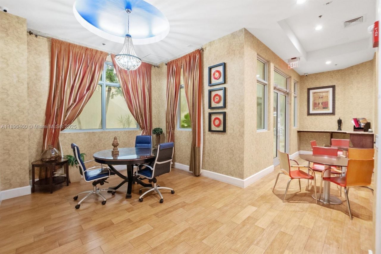 1830 Radius Dr, Unit 318, Hollywood, FL 33020 Photo