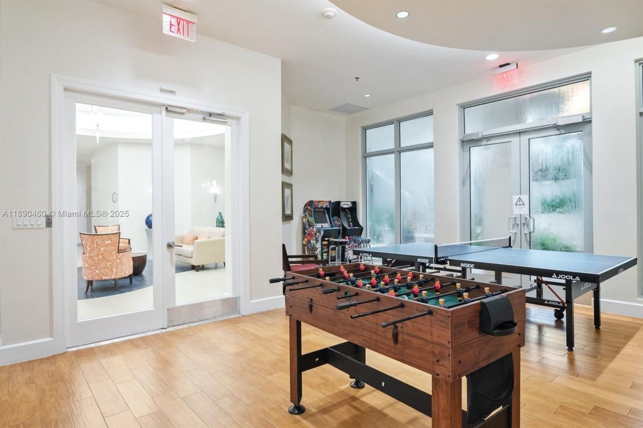 1830 Radius Dr, Unit 318, Hollywood, FL 33020 Photo