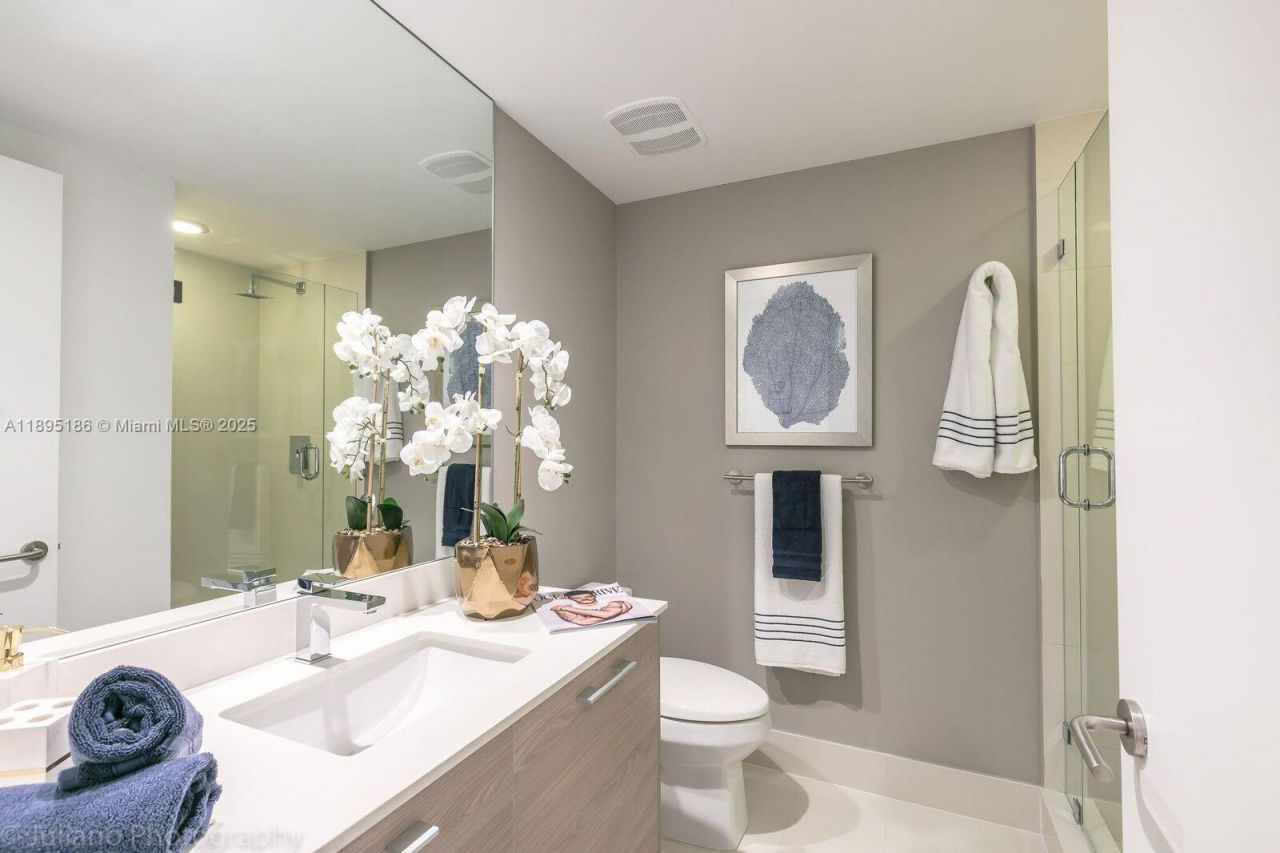 1300 S Miami Ave, Unit 2109, Miami, FL 33131 Photo