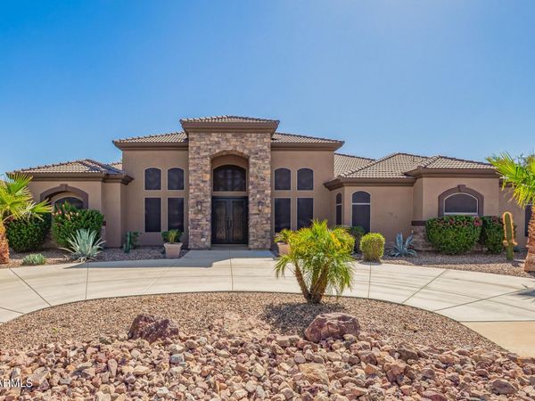 17943 W SOLANO Drive, Litchfield Park, AZ 85340