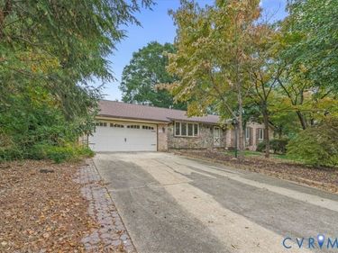 1304 Wellington Road, Colonial Heights, VA 23834