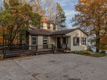 875 County 11 NW, Hackensack, MN 56452