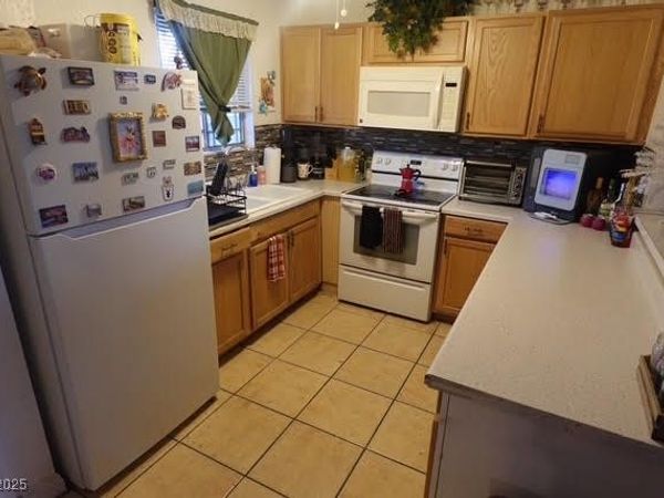 5414 Swenson Street , Unit 5, Las Vegas, NV 89119