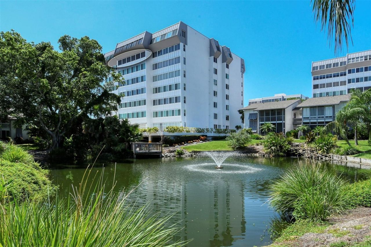 1125 W Peppertree Drive, Unit 706, Sarasota, FL 34242 Photo