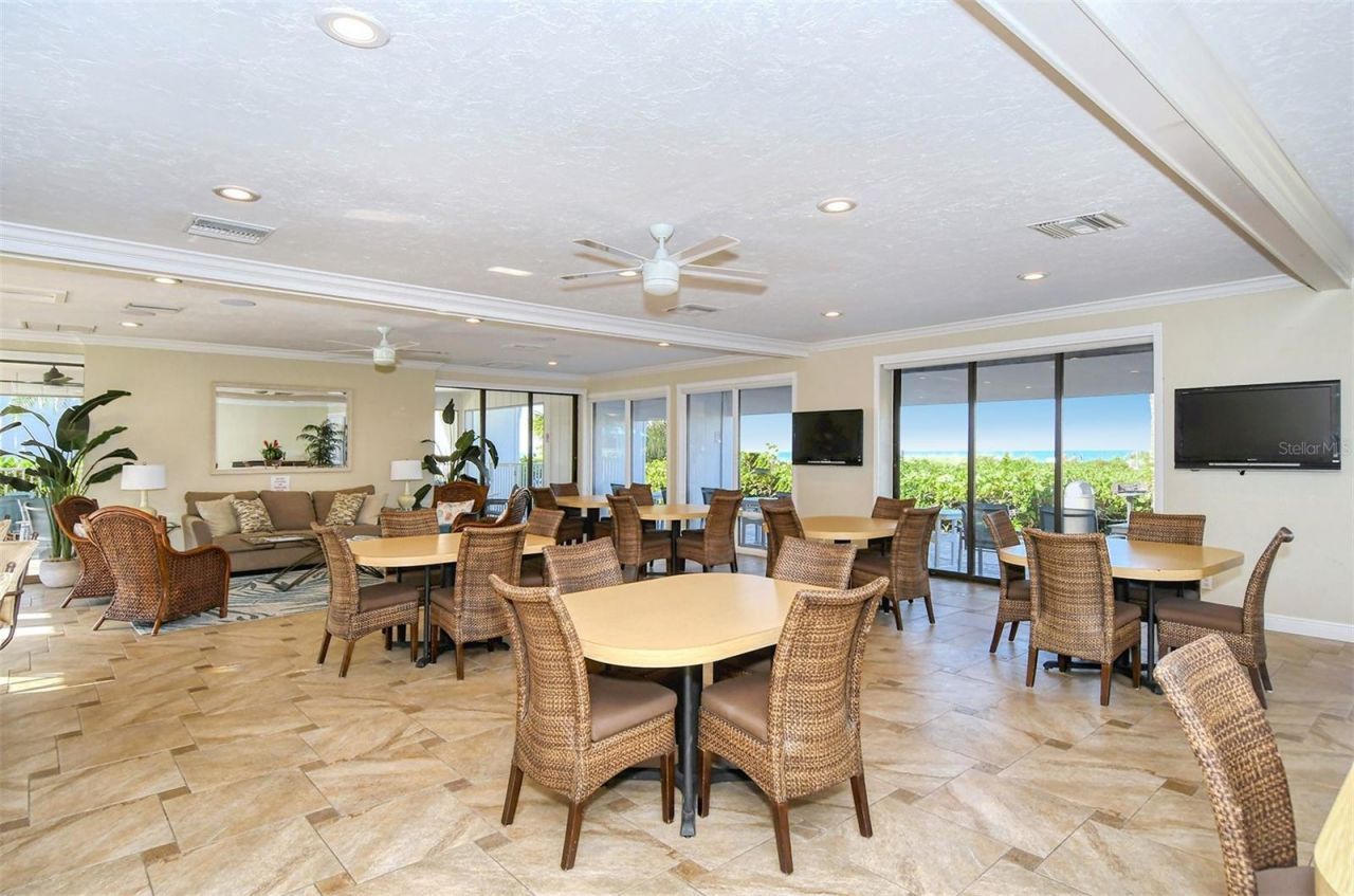 1125 W Peppertree Drive, Unit 706, Sarasota, FL 34242 Photo