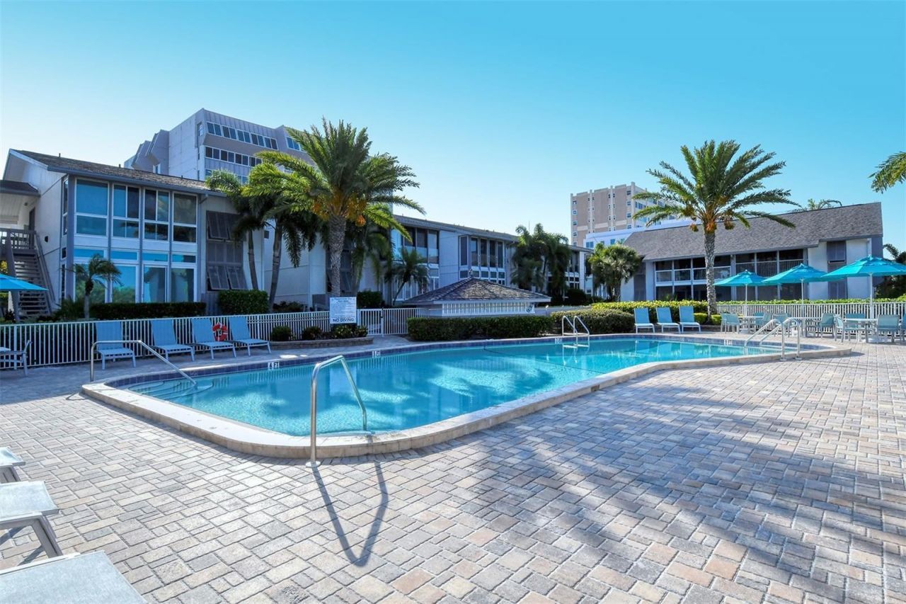 1125 W Peppertree Drive, Unit 706, Sarasota, FL 34242 Photo