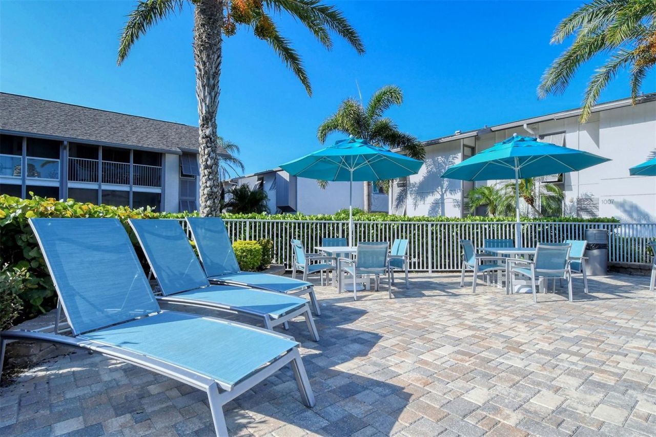 1125 W Peppertree Drive, Unit 706, Sarasota, FL 34242 Photo