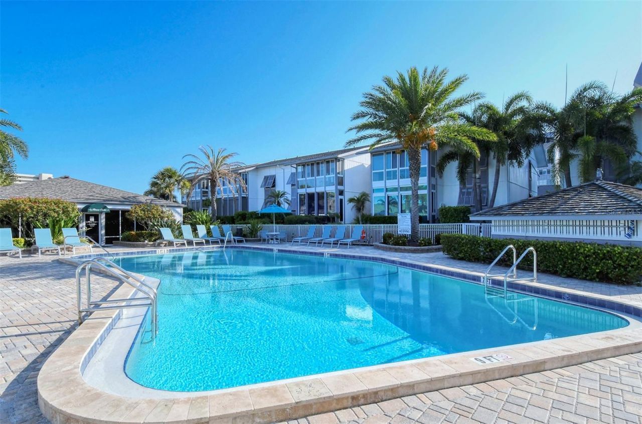 1125 W Peppertree Drive, Unit 706, Sarasota, FL 34242 Photo