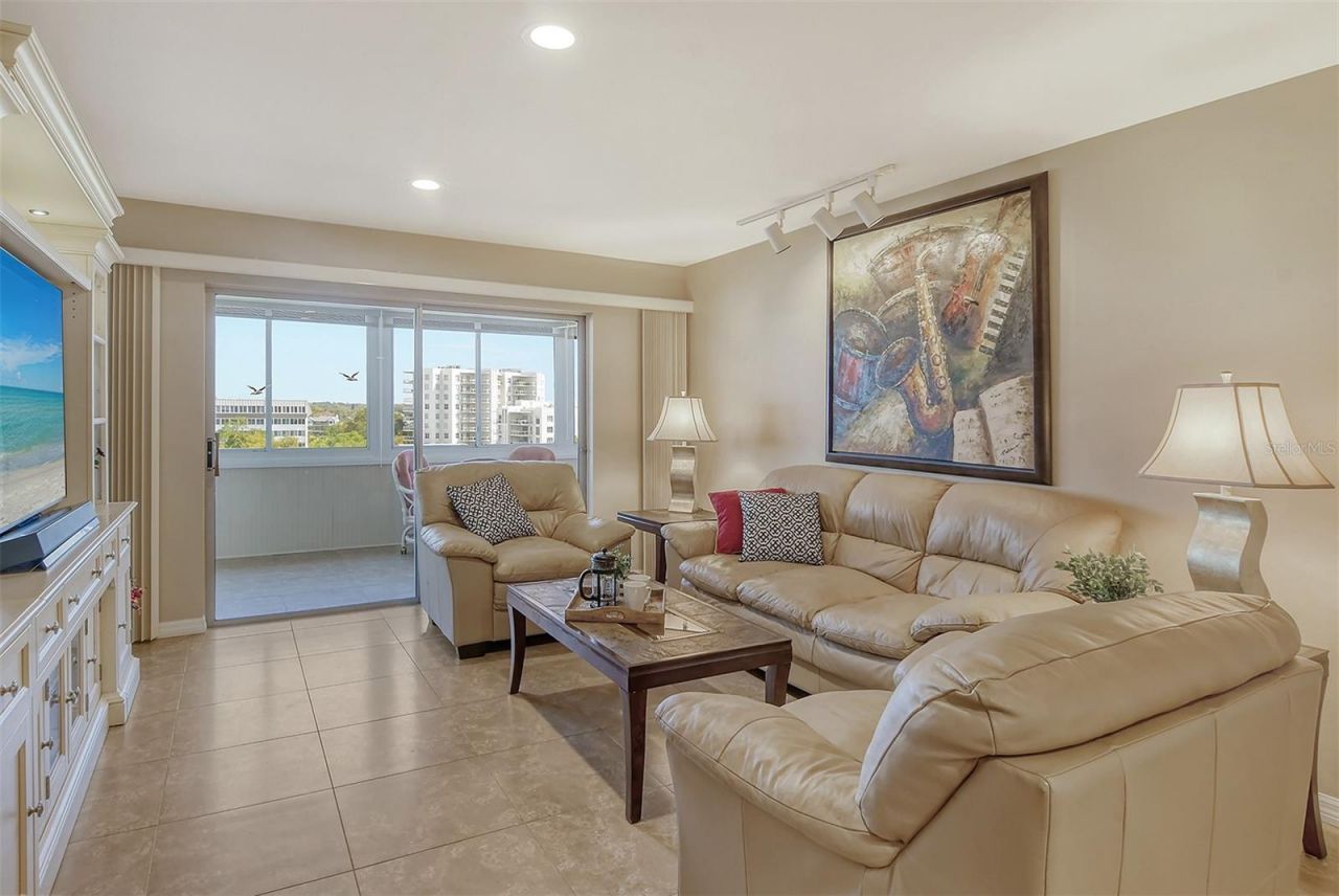 1125 W Peppertree Drive, Unit 706, Sarasota, FL 34242 Photo