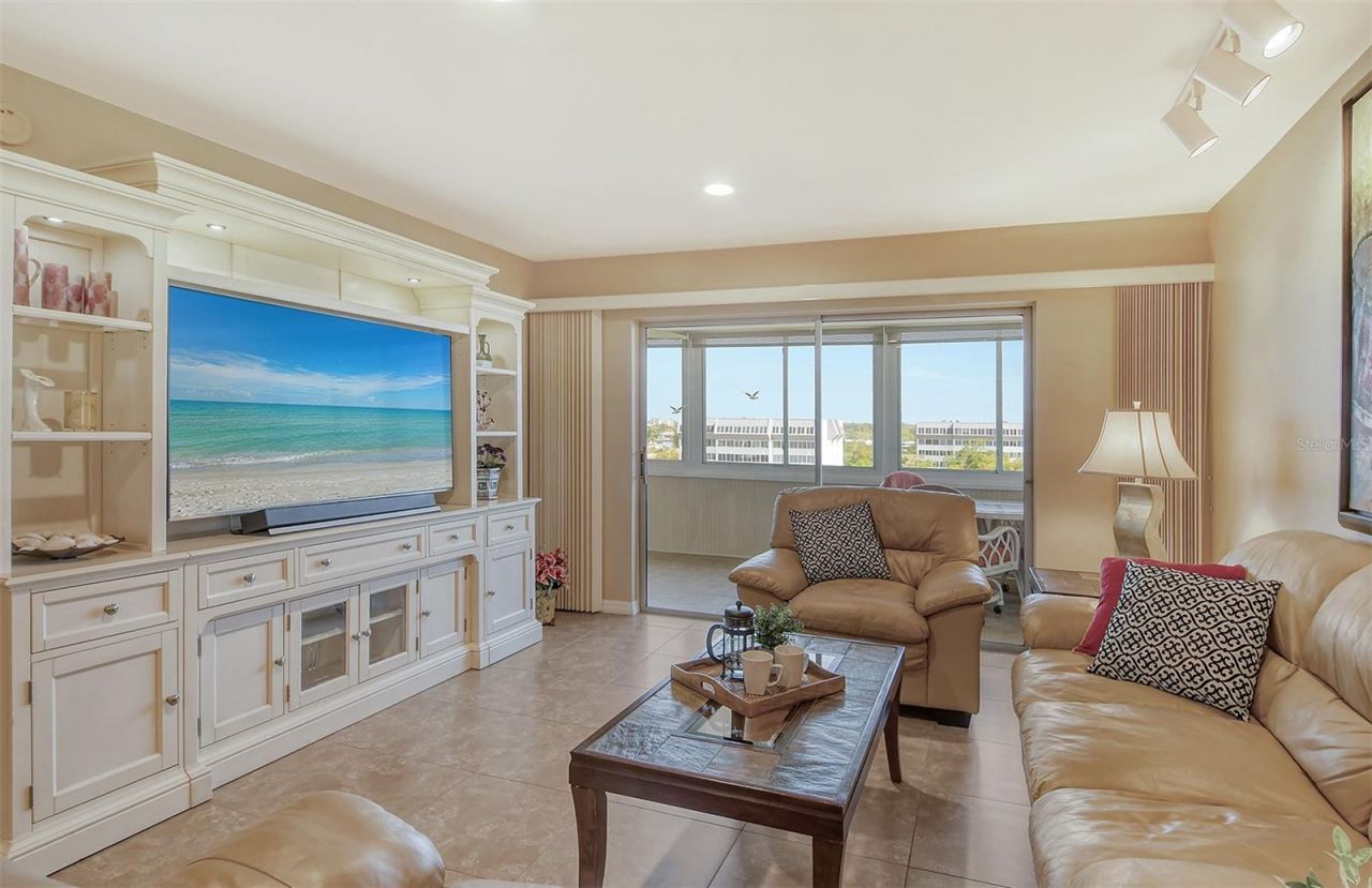 1125 W Peppertree Drive, Unit 706, Sarasota, FL 34242 Photo