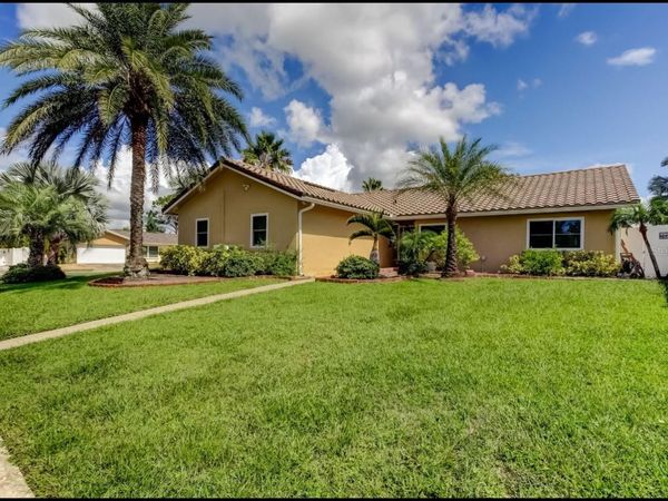 4831 BLUE JAY CIRCLE, PALM HARBOR, FL 34683