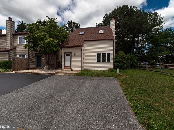 59 VALLEY CIRCLE, NEWARK, DE 19711