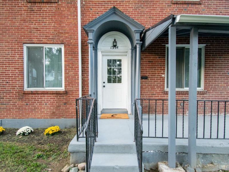1354 Avon Drive, Cincinnati, OH 45229 Photo 2