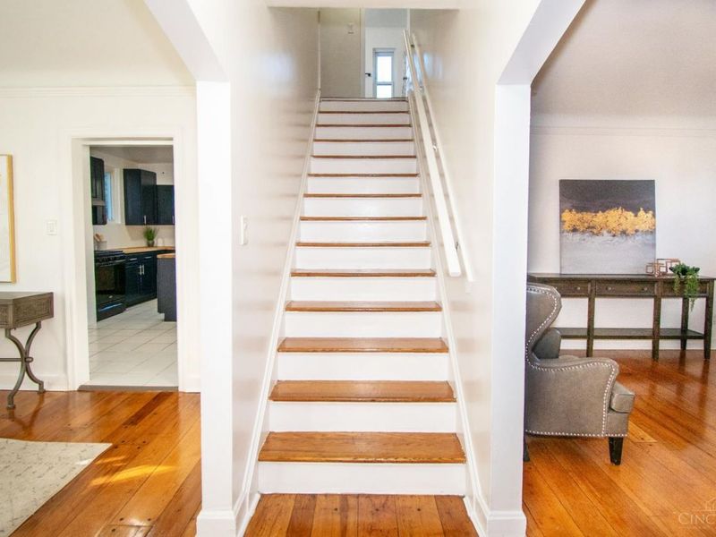 1354 Avon Drive, Cincinnati, OH 45229 Photo 4