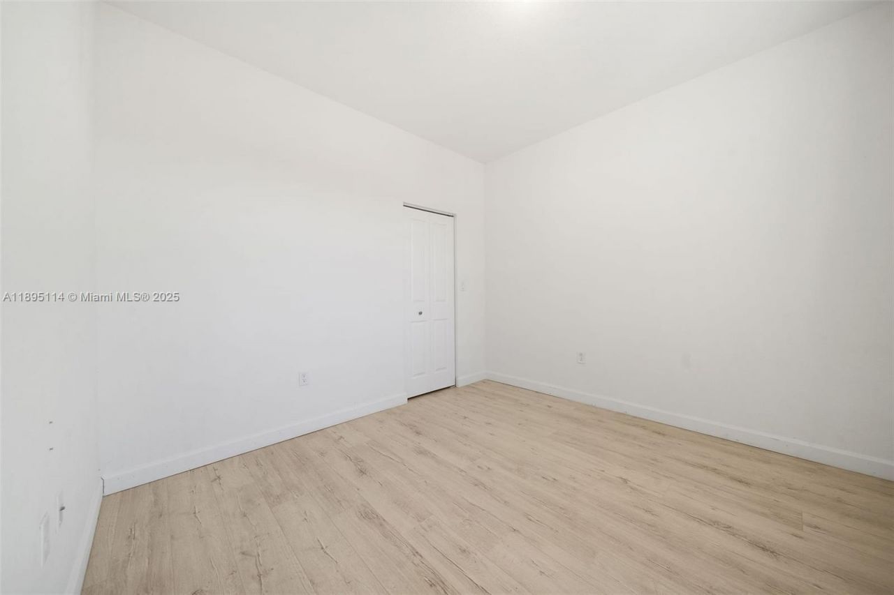 493 NW 204th St, Miami Gardens, FL 33169 Photo